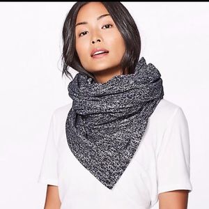 LULULEMON Vinyasa Scarf